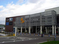 20081030outlet01.jpg