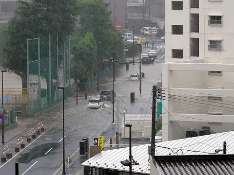 榴岡小学校前の冠水