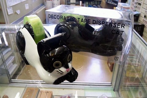 ネコ型のテープカッター
