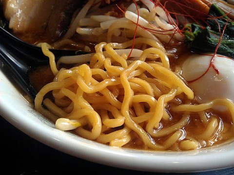 北海道西山製麺らしい太麺