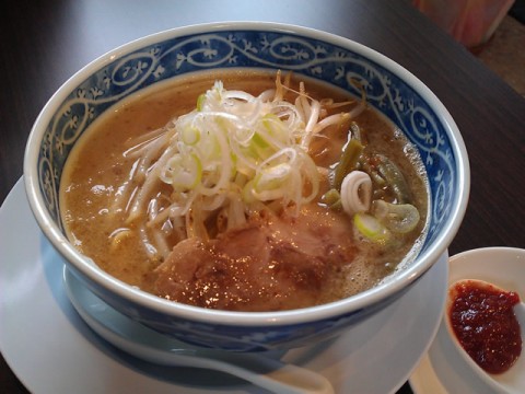 麺屋八味噌ラーメンと辛味噌