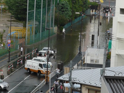 ゲリラ豪雨の際の冠水状況